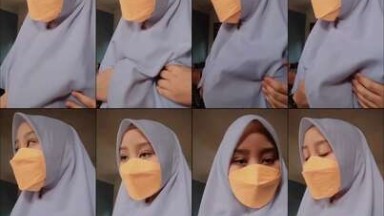 Cewek jilbab SMA di dalam kelas